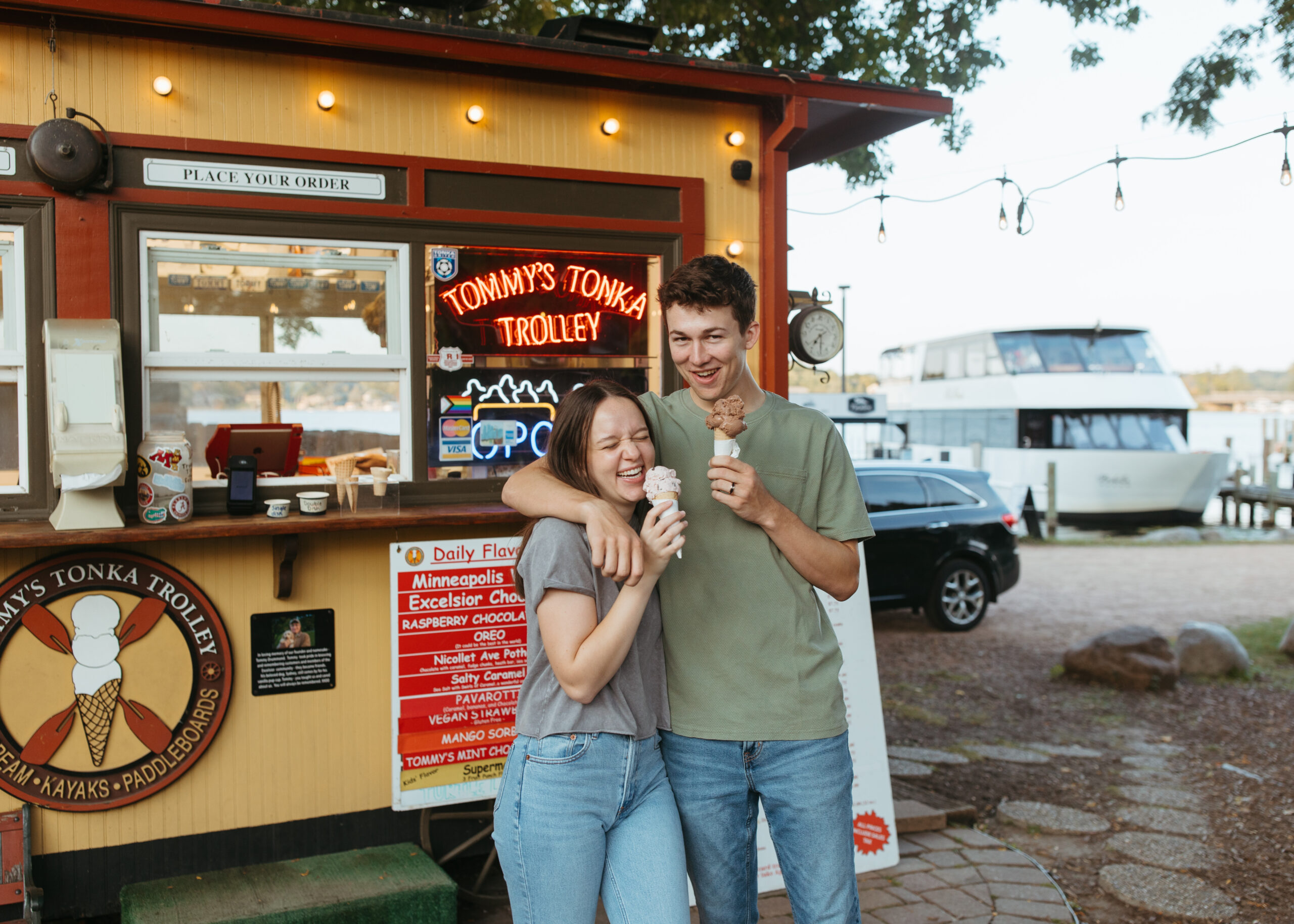 excelsior minnesota engagement session